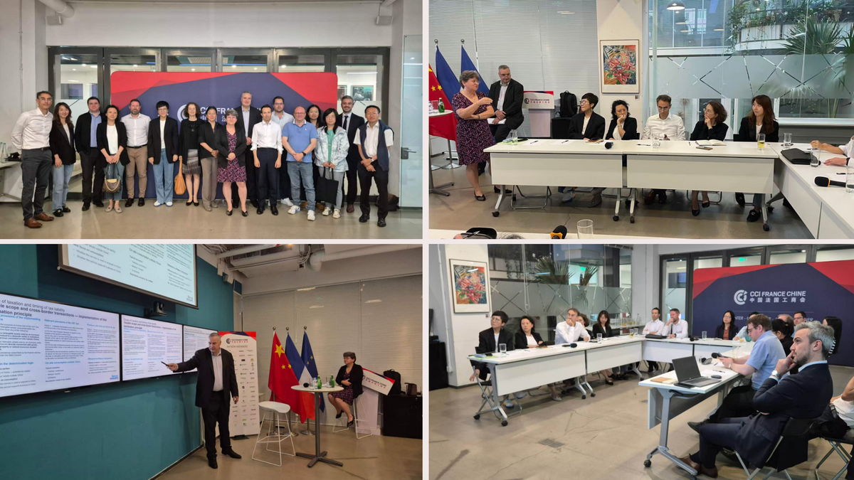 Montage de 4 scènes en intérieur montrant des personnes dans différents environnements de travail et de formation : salles de réunion, salle de classe ou de formation professionnelle, et espaces techniques ou ateliers. On y voit des groupes assis autour de tables, des présentations en cours et des interactions entre formateurs et participants dans un contexte éducatif ou professionnel